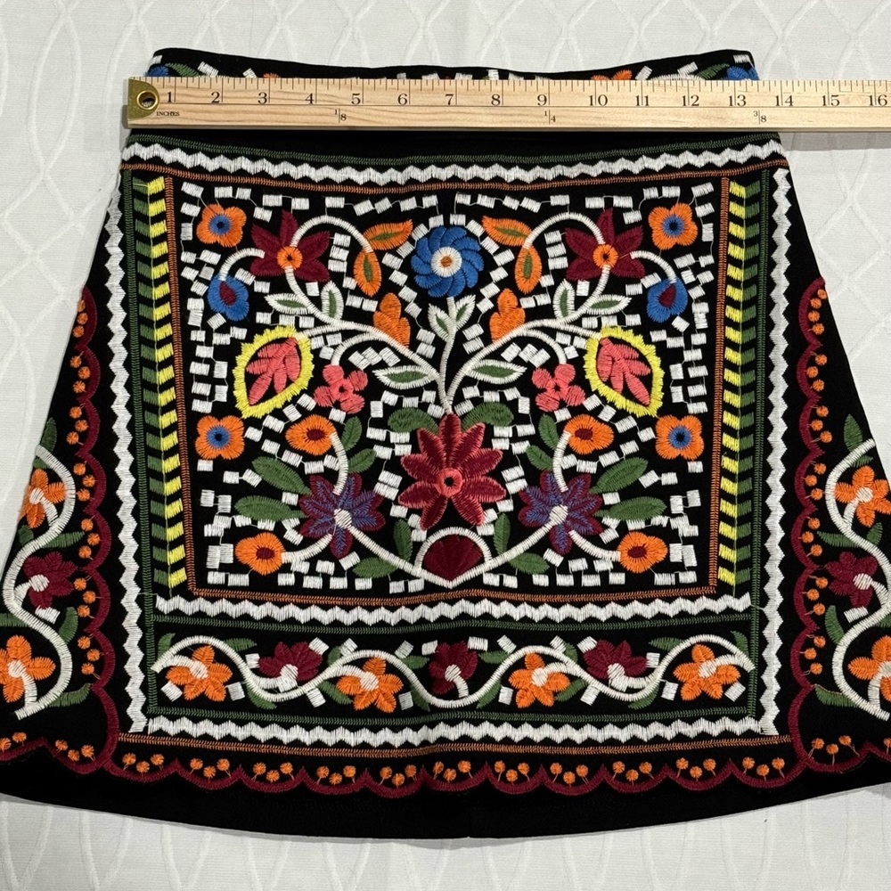 Lulus Don't Stop the Party Black Embroidered Mini Skirt Size Small - Picture 5 of 11